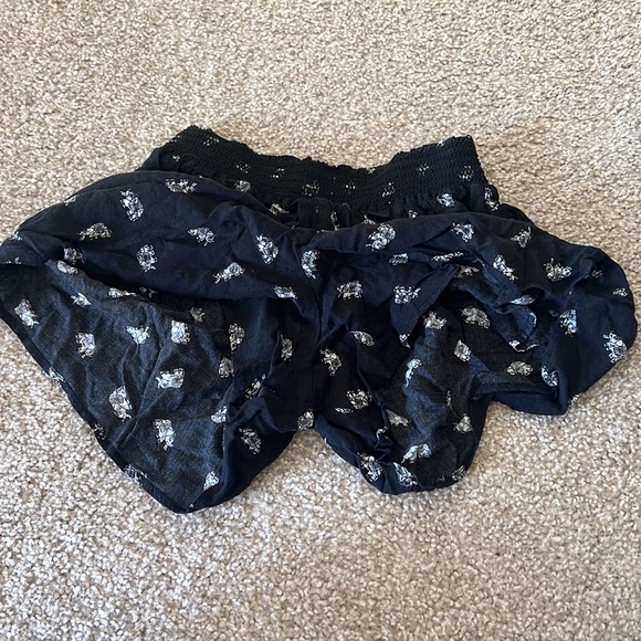 Mudd brand boho elephant shorts size small black and white + pockets - Picture 4 of 4
